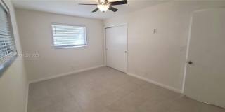1900 N 32nd Ct Gallery 8
