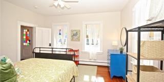 700 Thames Street Gallery 33
