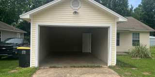 Nice 3 Br. 2 Bath home in Ward Gallery 16