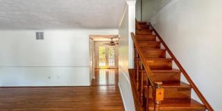 8112 PARKDALE Court Gallery 2
