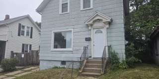 3-bedroom single family home west side Gallery 1