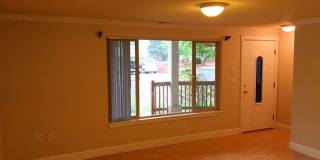 Spacious 4-Bedroom Home with Large Fenced Yard & Covered Patio Gallery 7