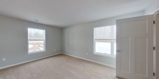 Condo Style Upper 3 Bedroom 2 Bathroom plus Den Apartment Gallery 18