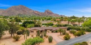 5901 E Cactus Wren Road Gallery 1