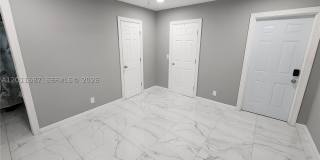 7761 NW 42nd Pl Gallery 3