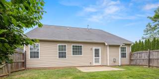 Spacious House in Hadley Park Gallery 28