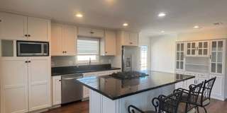 Pet Friendly Single Level Home- All Utilities Included! Pet Friendly Single Level Home- All Utilities Included! Gallery 3