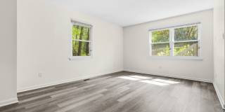 Fully Repainted 2be/1.5ba Duplex With Easy Access To The Highway Gallery 3