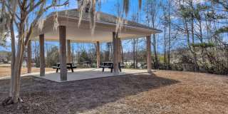 Large fenced yard corner lot - 4 Bedroom home in Moss Grove Plantation Gallery 31