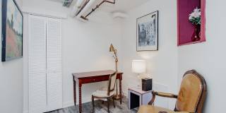 622 W Briar Place Gallery 16