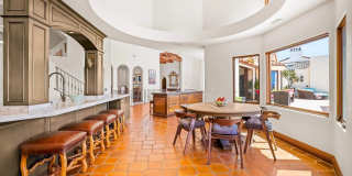 5204 Chelsea Gallery 37