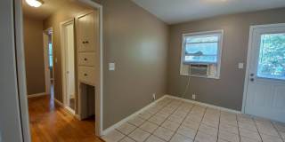 2 bedroom 1 bath bungalow in Shawnee. Gallery 6