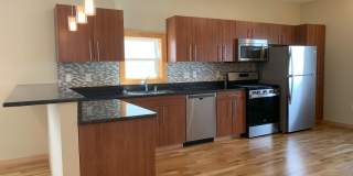 Bayview 2-bedroom loft style house, hardwood floors, AC, parking, fireplace Gallery 4