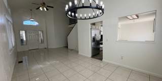Spacious 3 Bedroom, 2.5 Bath 2 Car Garage Gallery 5