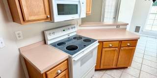Nice 3 Bedroom Home For Rent - Includes Yard Service! Gallery 22