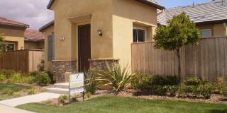 Fantastic 3 Bedroom/2 Bath Harlan Ranch Patio Home for Lease Gallery 1