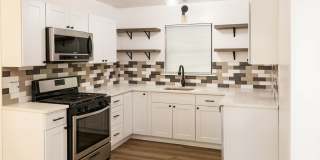 2321 Laverne Avenue Gallery 8