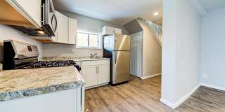 Stunning 3 bedroom home in Brookline available July 1! Gallery 8