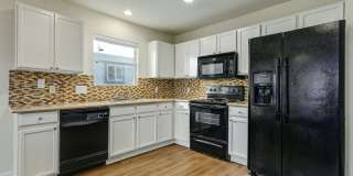 1531 Parkfiled Cir 78664 | 3 Bed 2.5 Bath 1 Car garage $1800 Gallery 14