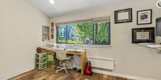 2+ Bed 2.5 Bath East Madison Townhouse Gallery 16