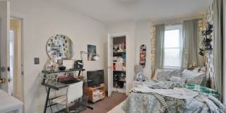 4-5 BR HOUSE on Frambes close to High St / Short term lease available Gallery 23