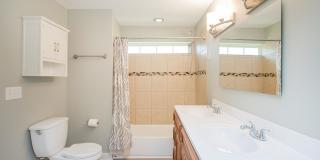 1014 Douglas Avenue Gallery 24