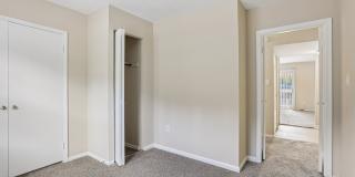 Versailles Apartment Gallery 20