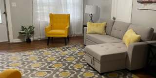 Charming 2 bedroom Duplex Gallery 7