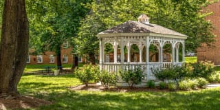 Aquahart Manor Apartments Gallery 13