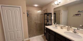 Beautiful 3 bedroom/ 2 bathroom home on the Northside- Pet Friendly!! Gallery 12