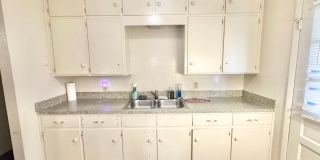 Charming 3BR Home with Large Yard & Easy I-35 Access Near Denton Gallery 9