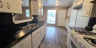 Charming 4 Bedroom Home Near Tinker AFB Gallery 8