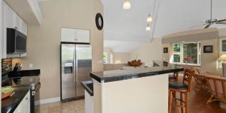 Furnished 3 Bedroom 3 Bath Condo Gallery 13