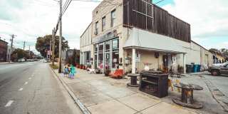 614 E Main Street Gallery 28