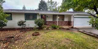 Large Backyard Well Kept 3 Bed 2 Bath Home! Gallery 1