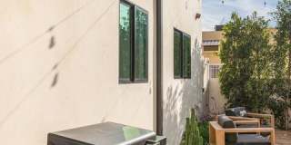 1031 1/2 Havenhurst Dr Gallery 13