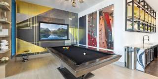 Arya Gallery 39