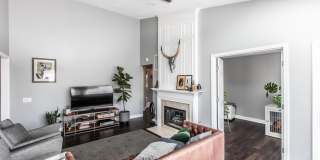 8201 CROSSBROOK Court Gallery 8