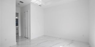 719 Fullerton Avenue S Gallery 16