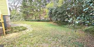 1047 Ridge Avenue Gallery 21