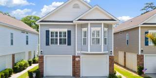 Winte Rental! Beautiful four-bedroom private home with updated appliances! Only a few blocks to the beach! Gallery 1