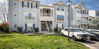 8201 CROSSBROOK Court Gallery 21