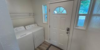 Cute 3 Bedroom, 1 Bathroom House on Sunset Hill! Gallery 3