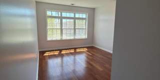 102 E Elizabeth Ave Gallery 15