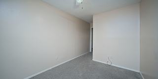 4613 N. 2nd Street Gallery 33