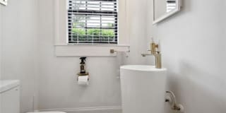 1720 Flagler Avenue NE Gallery 21