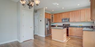 42451 MAGELLAN Square Gallery 11