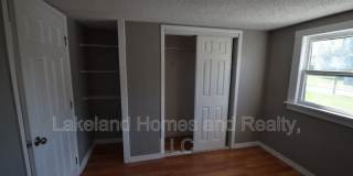 1060 1/2 East Wabash St Gallery 12