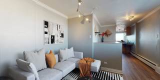 Latitude 40 Gallery 44