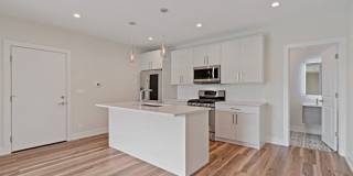 5131 N Lincoln Avenue Gallery 2